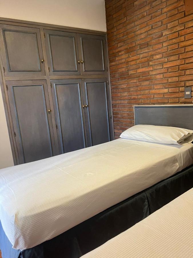 Departamento Centrico Mendoza-Reina Victoria Apartment Bagian luar foto